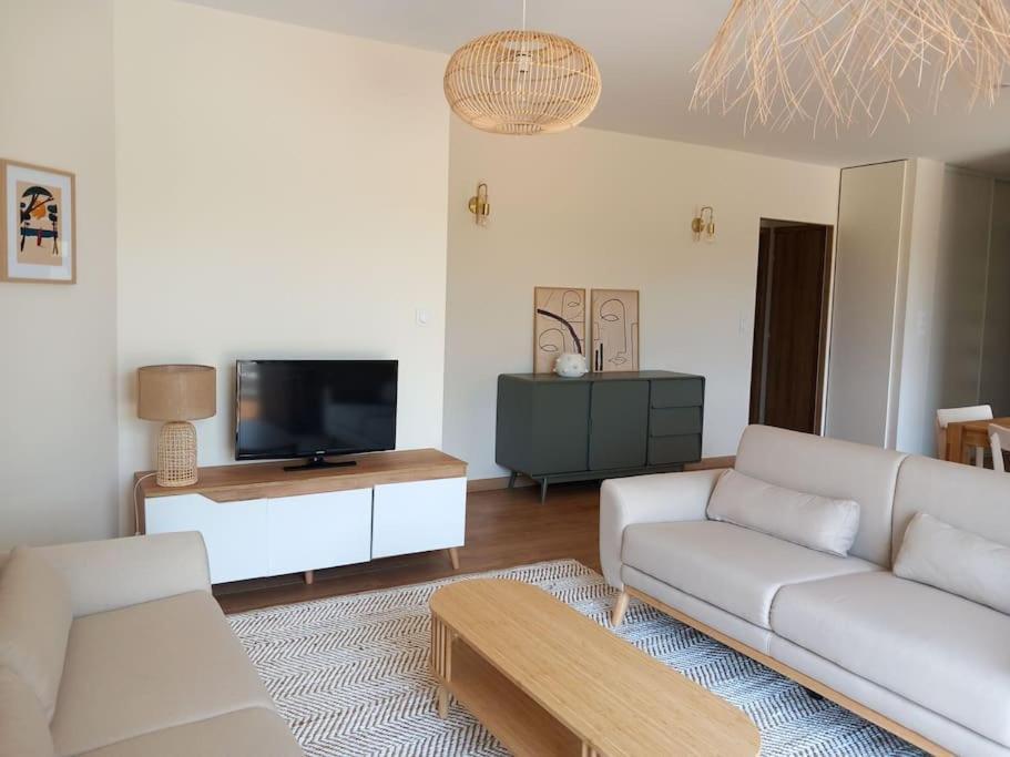 Maison Neuve Avec Piscine Chauffee, 4 Kms De Contis Plage Saint-Julien-en-Born Εξωτερικό φωτογραφία